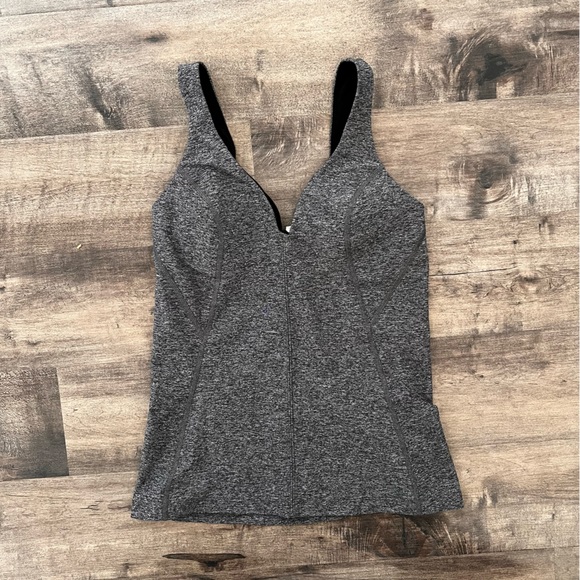 Women’s Lululemon Tank Top with Built in Bra - Size 4 - Picture 1 of 3